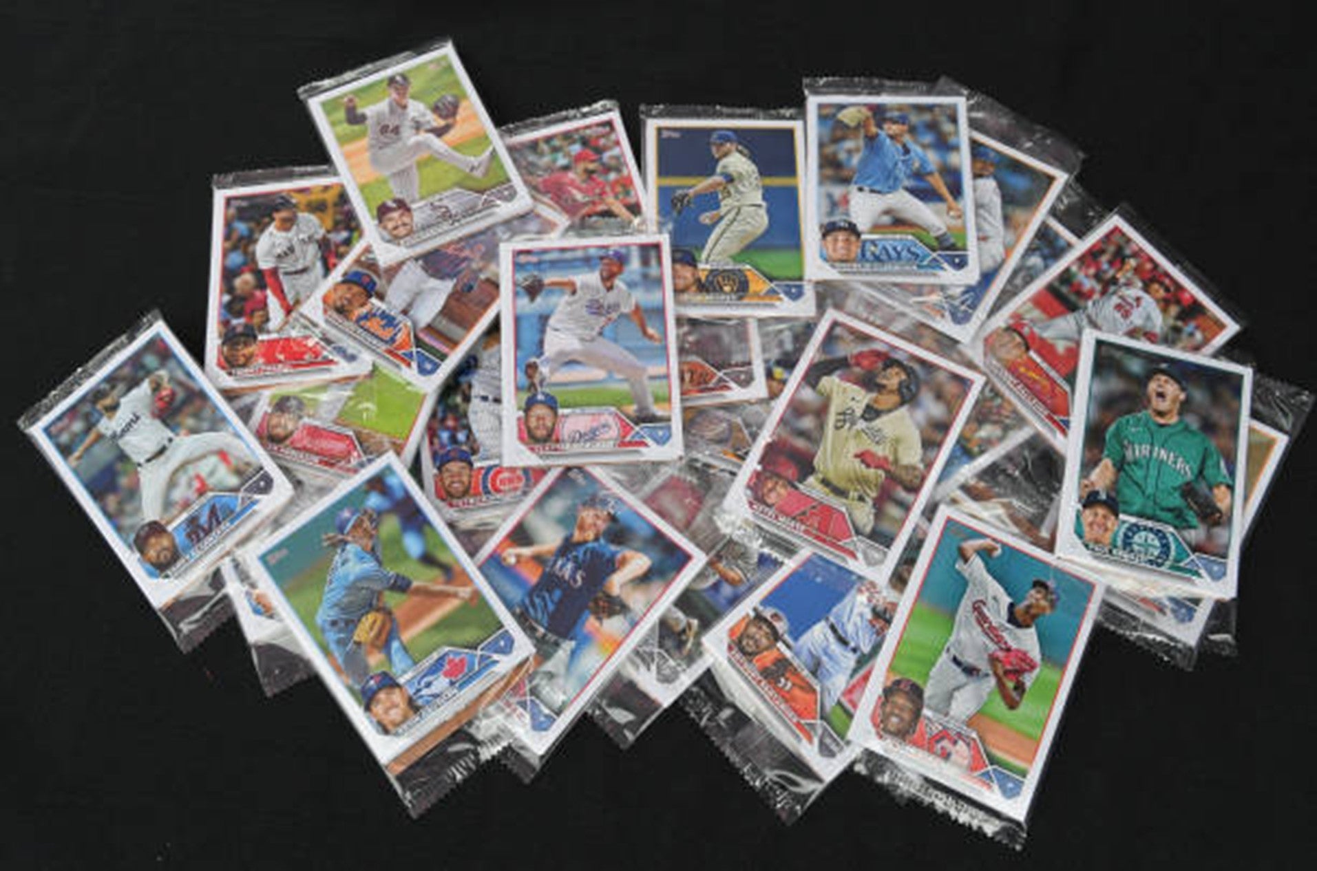 Card Packs for Beginners: The Smart Way to Start Without Wasting Money