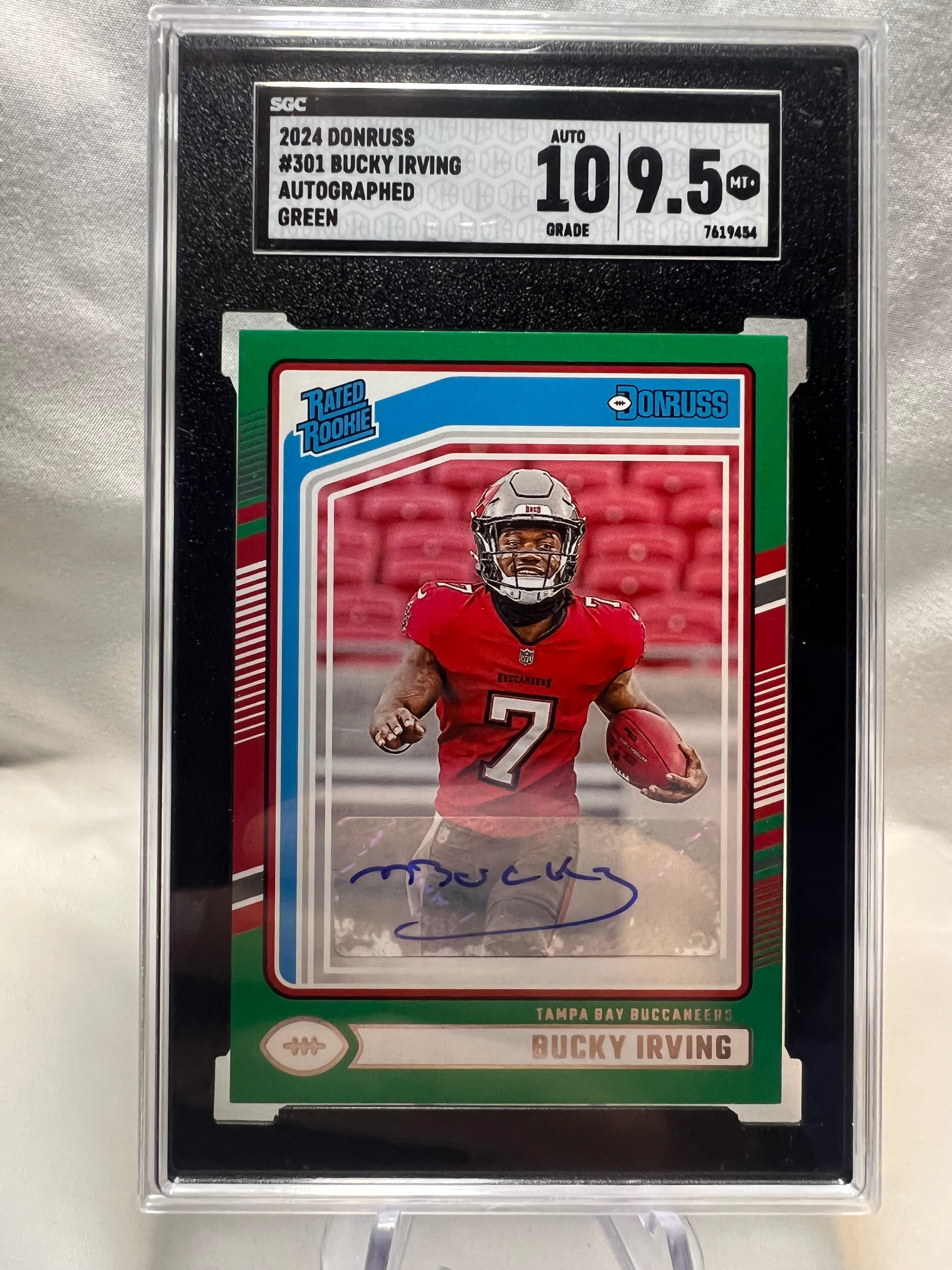 2024 Panini Donruss Bucky Irving Green Auto RC 10/9.5 Buccaneers