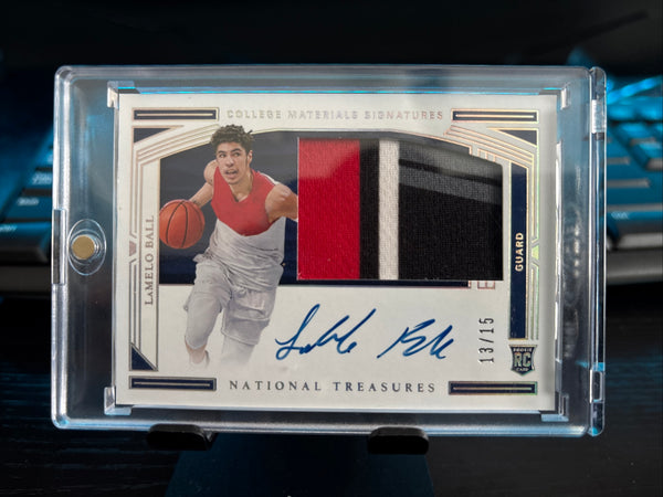 2020 National Treasures LaMelo Ball Collegiate Materials Signatures 13/15 Hornets